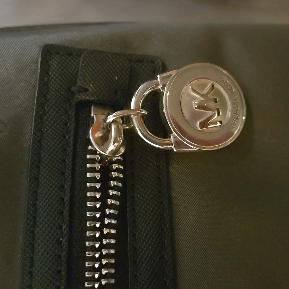 Michael Kors Crossbody Bag Vintage Style - Picture 3 of 6